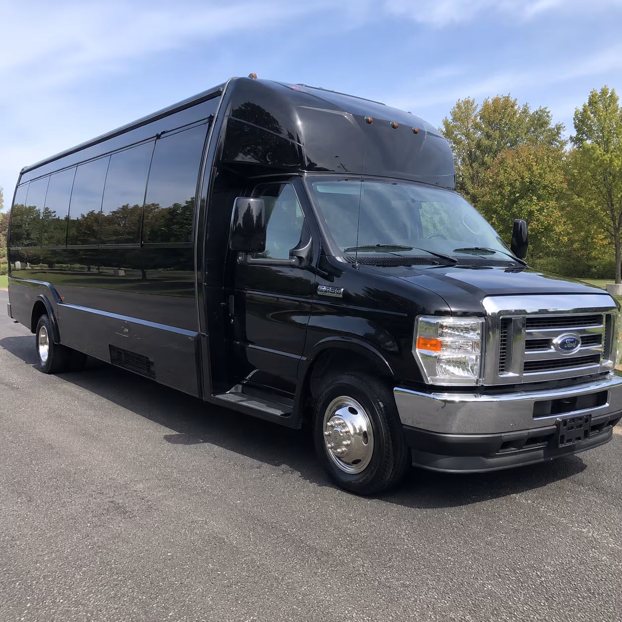 Tampa Winery Tour & Pub Crawl Transportation party bus exterior